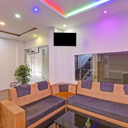 Collection O Express Suites Kakkayam 외부 사진